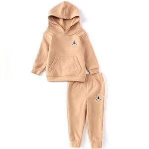 Infant Jordan 2 peice hoodie sweat pants set